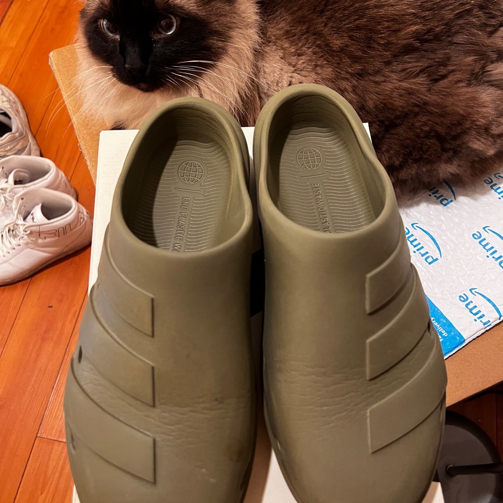 Adidas Men's Green Slip-On Shoes